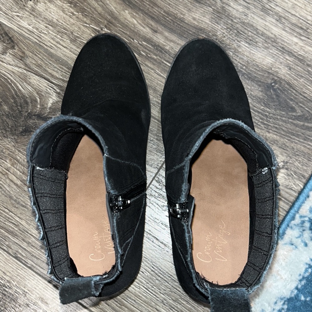 Crown Vintage Black Booties - Picture 4 of 6